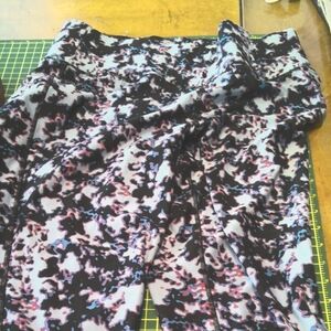 Lane Bryant Livi purple workout leggings